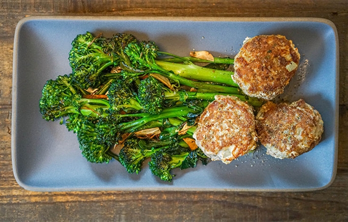 Turkey Meatballs w/ Broccolini 